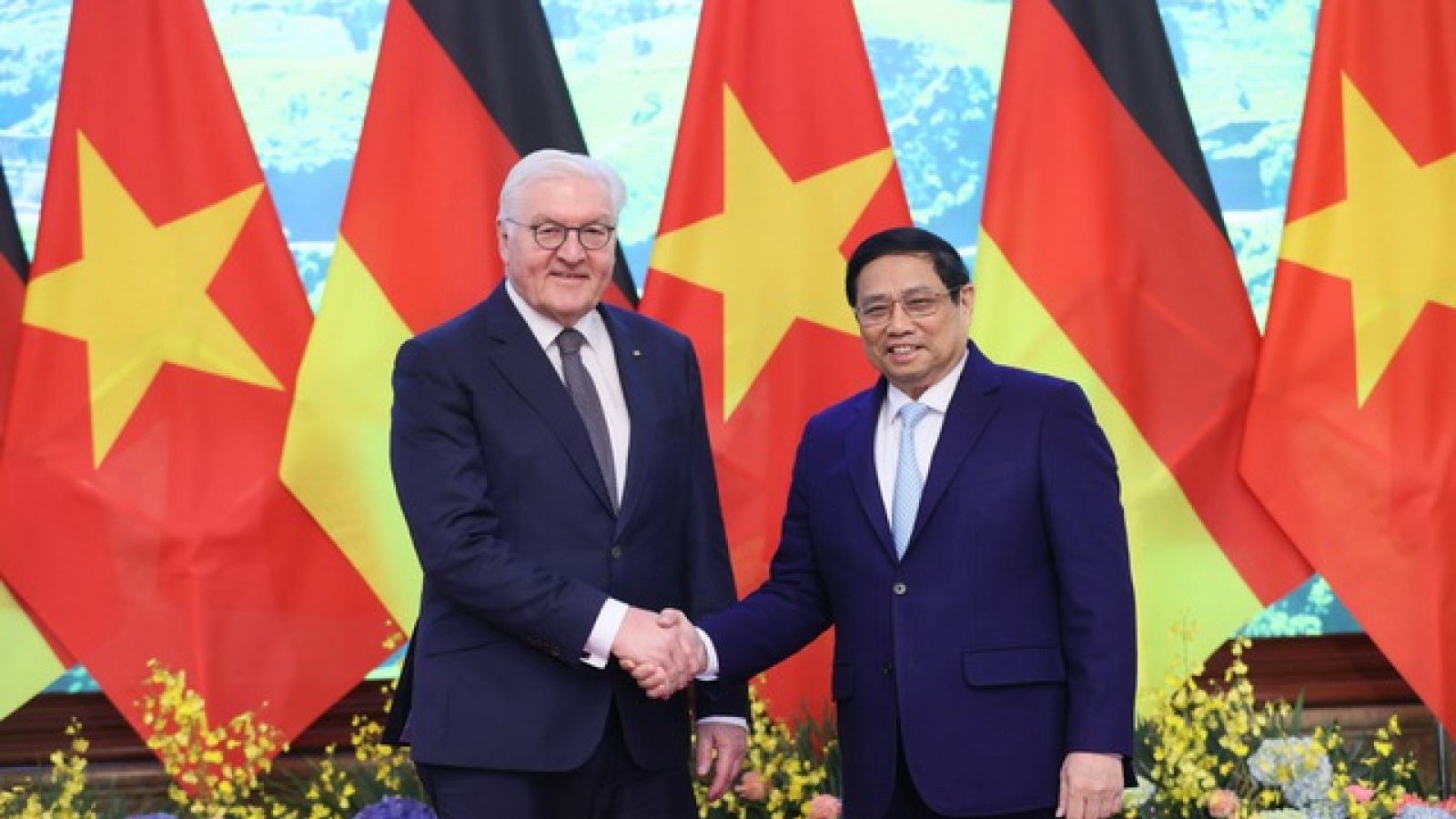 PM Chinh hopes for Germany's early ratification of EVIPA