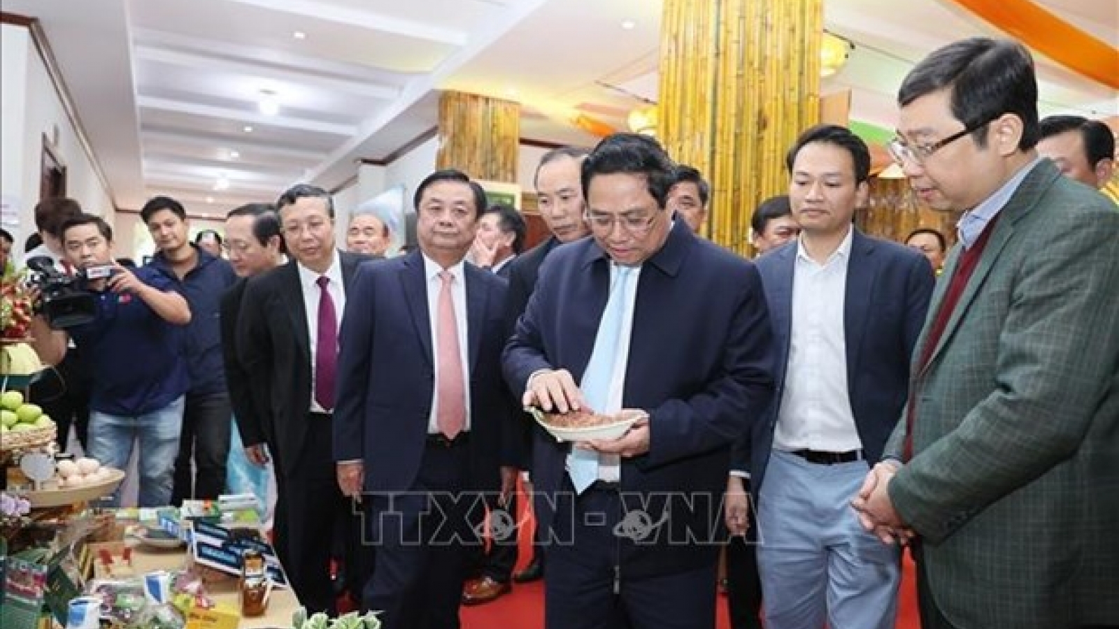 PM urges agriculture sector to promote digital and green transformation