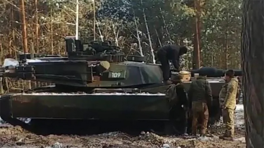 Điểm yếu chí mạng trên xe tăng Abrams khiến lính Ukraine “không thể sống sót”