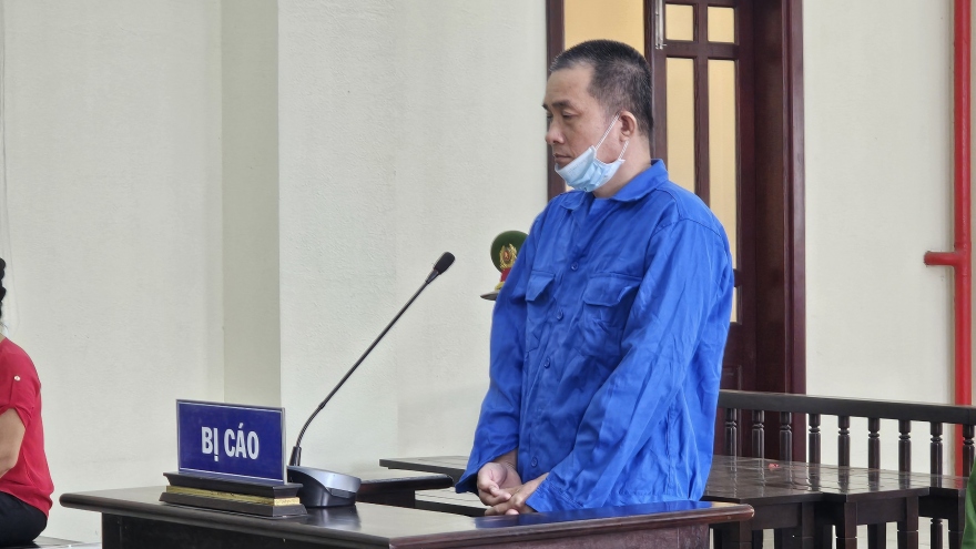 20 năm tù cho người đàn ông bóp cổ cô gái rồi bỏ xuống mương đến chết