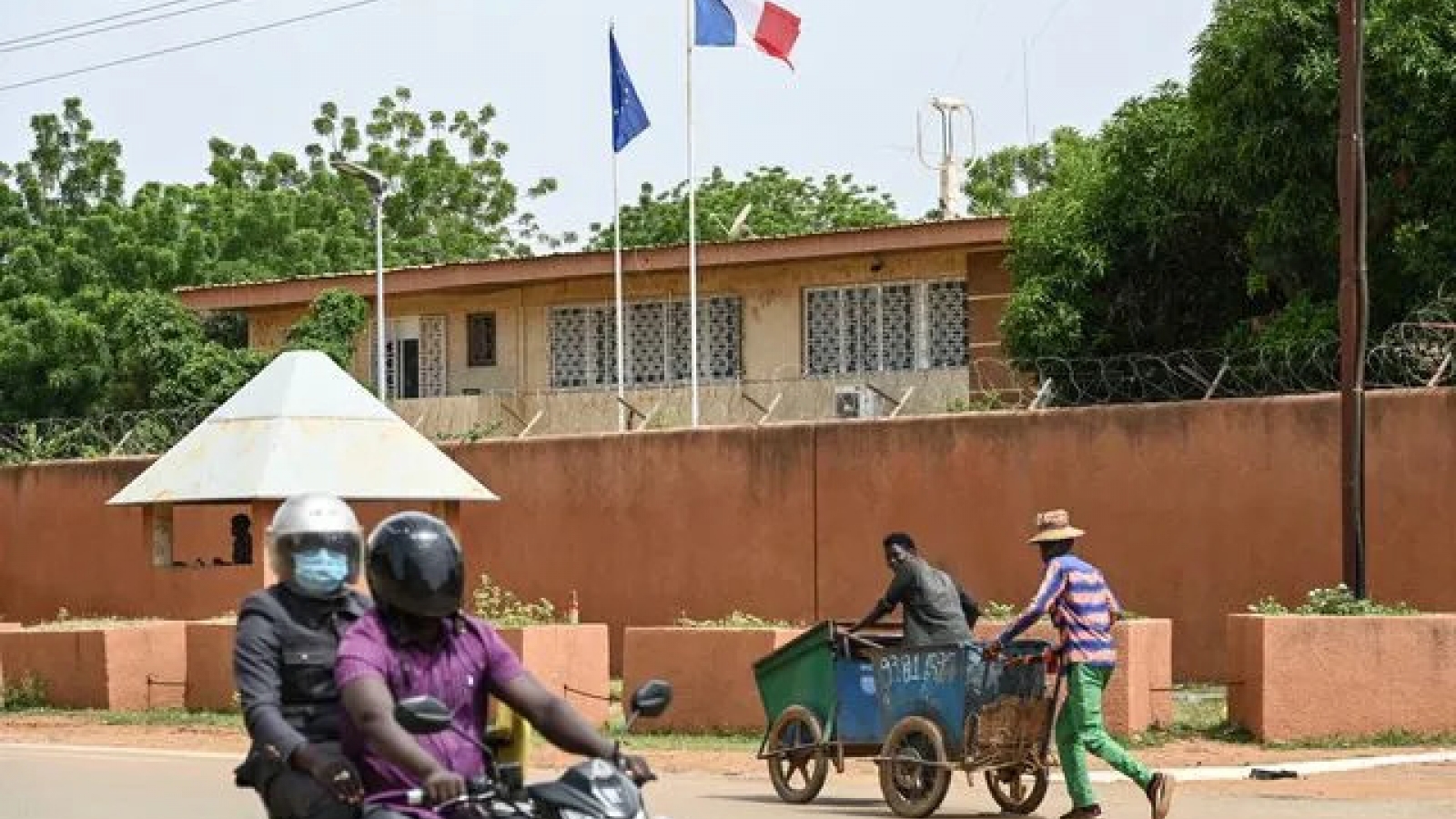 Pháp chính thức đóng cửa đại sứ quán tại Niger