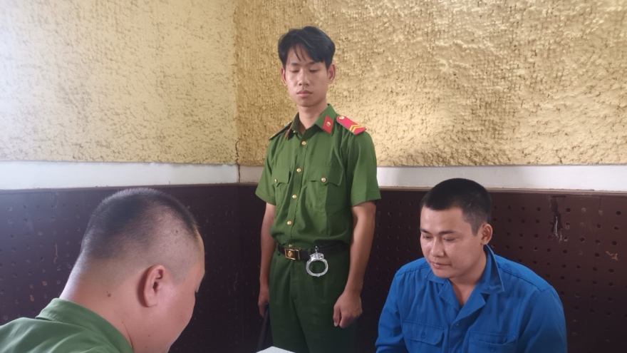 Bắt đối tượng lừa đảo làm sổ đỏ chiếm đoạt gần 3 tỷ đồng