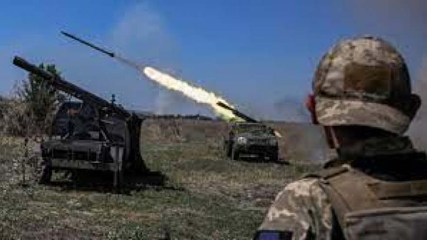 Nga tập kích cứ điểm lính đánh thuê và bắn nổ 3 kho đạn dược của Ukraine