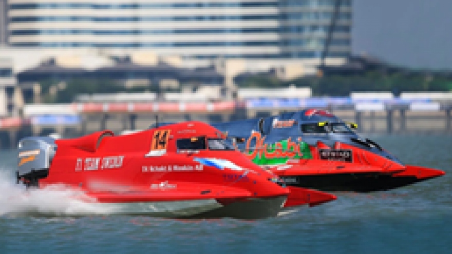 Vietnamese racers to compete in int'l powerboat tournament in Binh Dinh