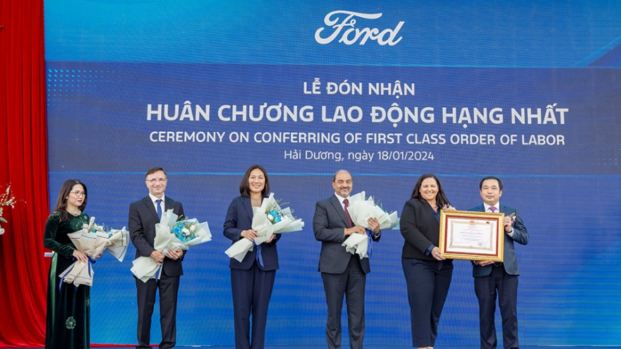 Ford Việt Nam nhận Huân chương Lao động hạng Nhất