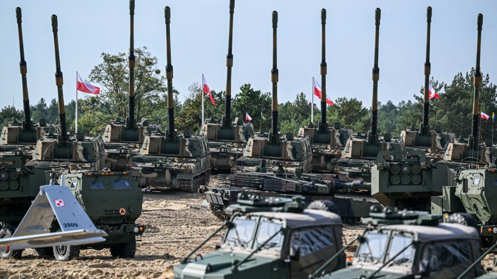 Ba Lan dẫn đầu NATO về chi tiêu quốc phòng trong năm 2023
