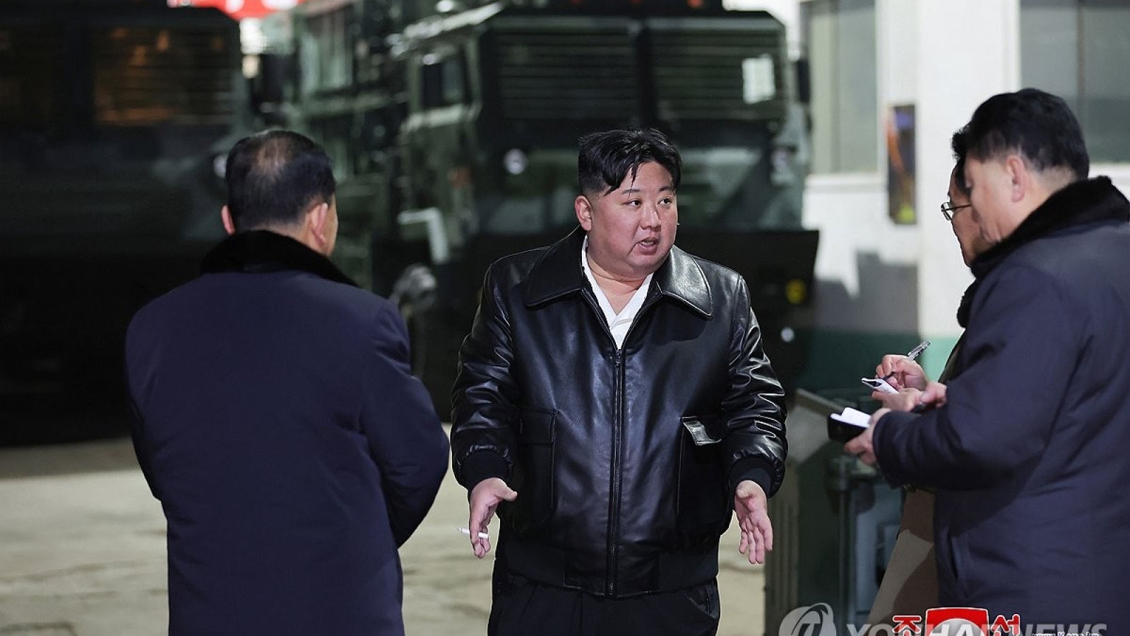 Ông Kim Jong-un đến thăm nhà máy sản xuất vũ khí