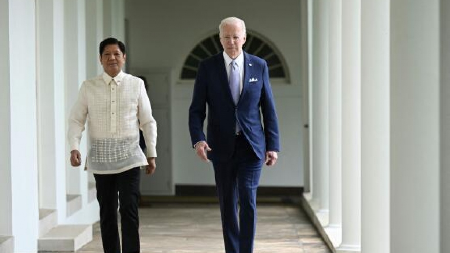 Philippines để ngỏ các nỗ lực ngoại giao với Trung Quốc tại Biển Đông