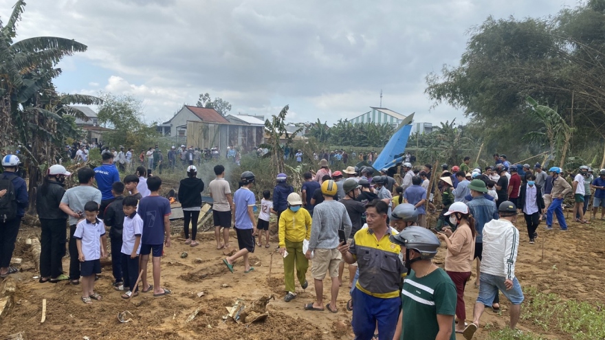 Hiện trường vụ máy bay quân sự rơi tại thị xã Điện Bàn, tỉnh Quảng Nam