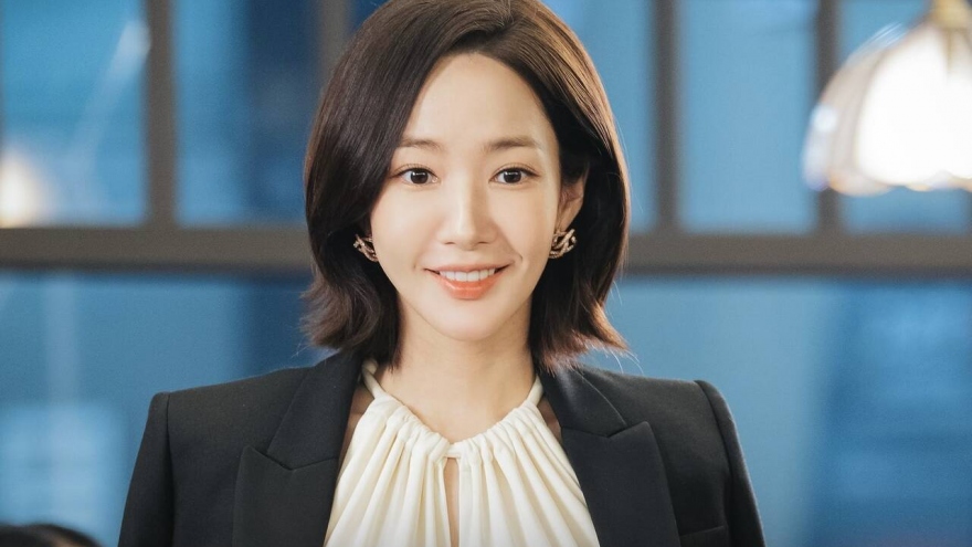 Park Min-young: Ngôi sao Hàn được săn đón hàng đầu giàu cỡ nào?