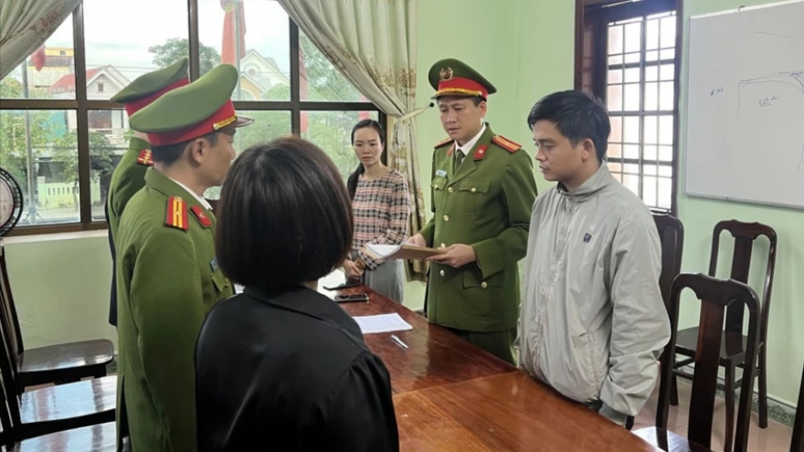 1 cán bộ Văn phòng đăng ký đất đai tỉnh Quảng Trị bị bắt