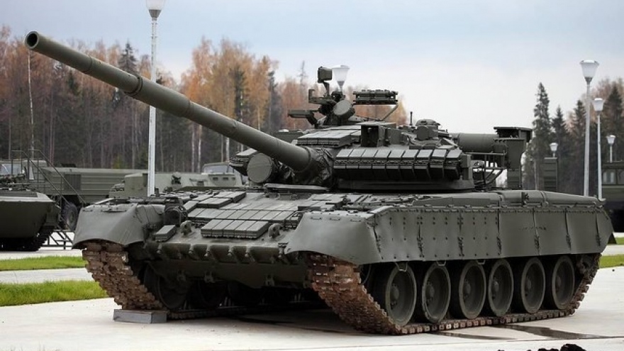 Xe tăng T-80BV của Nga ồ ạt khai hỏa phá hủy công sự Ukraine