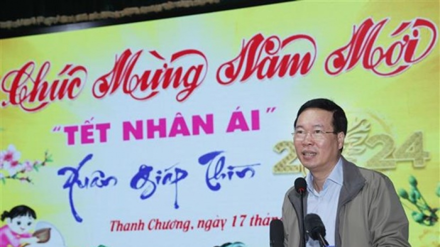 President pays pre-Tet visit, extends wishes to Nghe An province