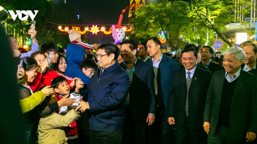 Thủ tướng Phạm Minh Chính cùng nhân dân Cao Bằng đón năm mới 2024
