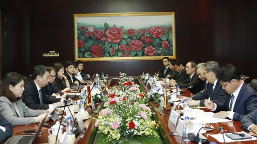 Vietnam helps Laos ensure information security