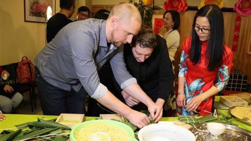 OVs, friends in Belgium delighted with Vietnamese Tet experiences