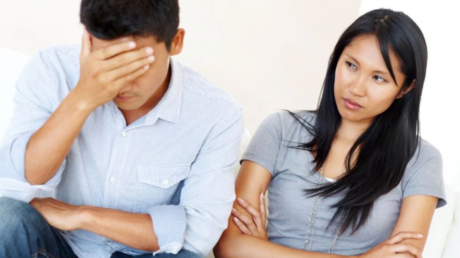 Thấy vợ không hợp tác khi quan hệ tình dục, chồng nghi vợ ngoại tình