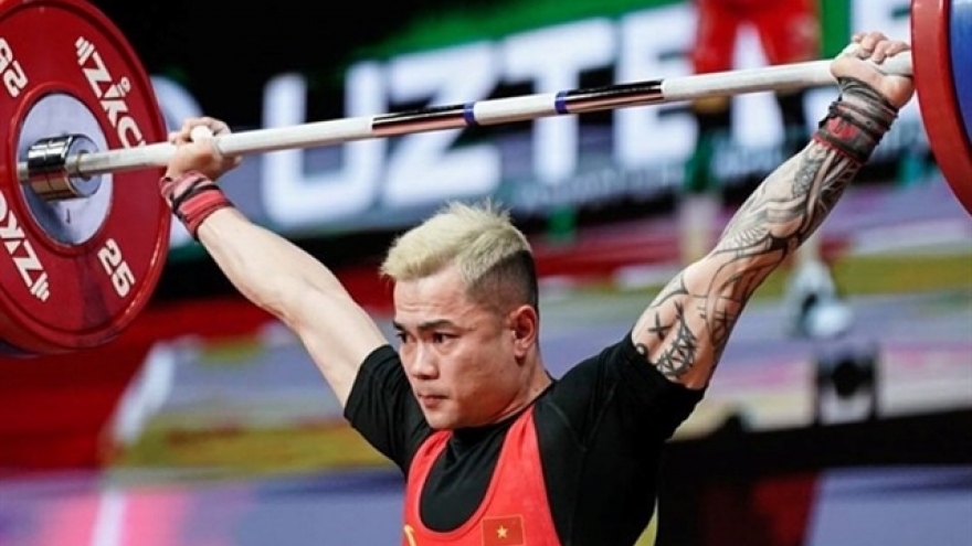Thanh wins two bronze medals at Asian Weightlifting Championship