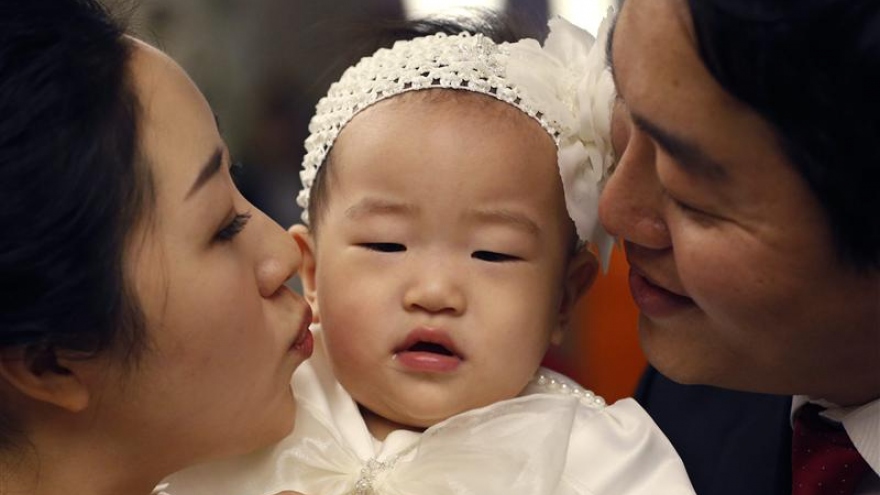 Tỷ lệ sinh của Hàn Quốc vốn thấp nhất thế giới lại giảm mạnh năm 2023