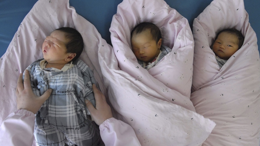 Nhiều “bé Rồng” chào đời mùng 1 Tết, Trung Quốc kỳ vọng tỷ lệ sinh gia tăng