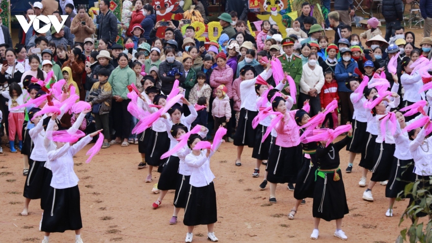 Xo May festival in Yen Bai province excites crowds