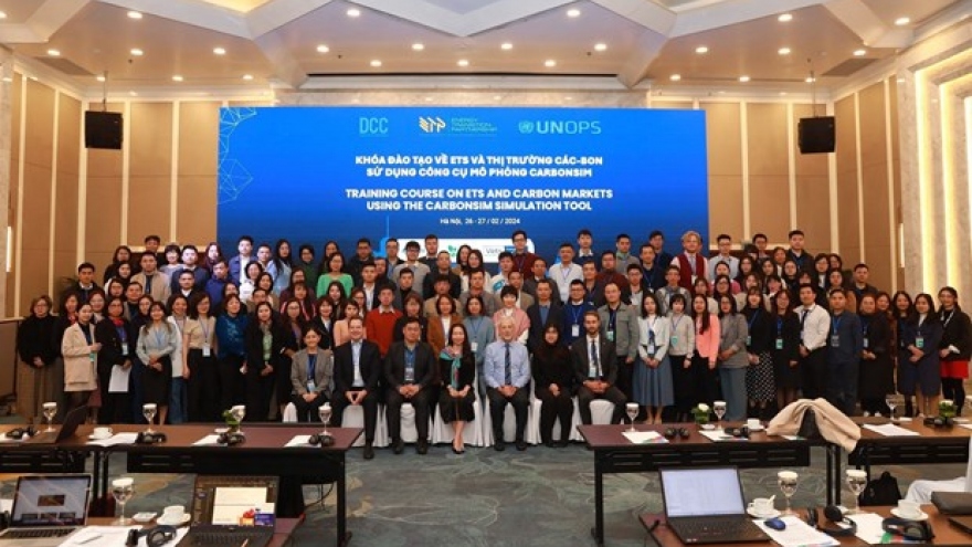 Training course sheds light on emission trading system, carbon market