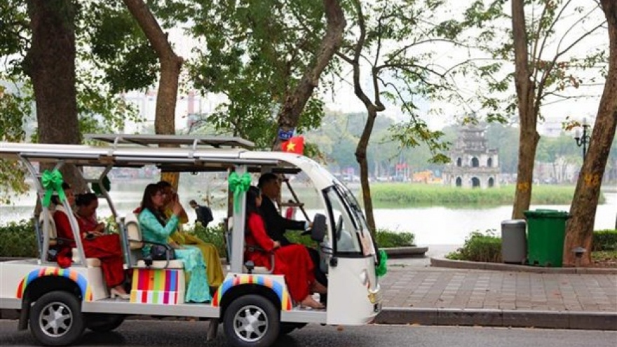 Hoan Kiem – Thang Long Imperial Citadel e-bus route launched