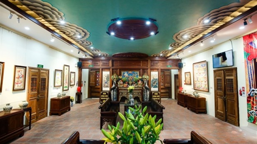 Hang Trong folk painting exhibition revives traditional art form