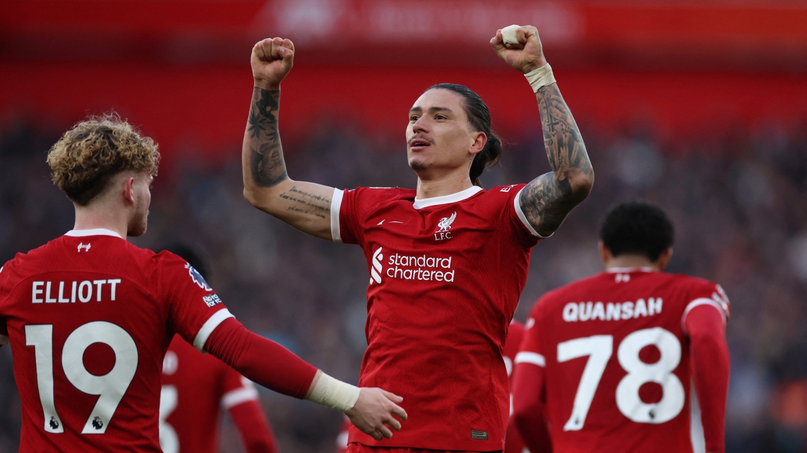 Kết quả Ngoại hạng Anh: Liverpool đòi lại ngôi đầu, Tottenham lội ngược dòng