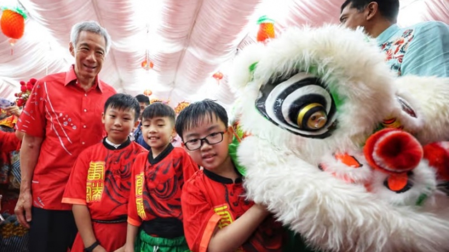 Thủ tướng Singapore kêu gọi các cặp vợ chồng trẻ có thêm một “chú rồng nhỏ”