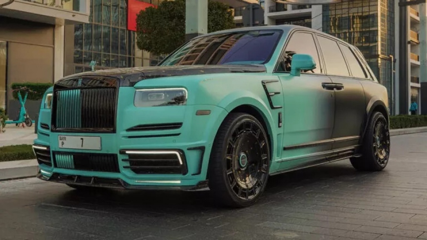 Biển số trị giá 15 triệu USD được gắn vào Rolls-Royce Cullinan độ Mansory