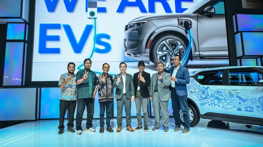 Vinfast ký thoả thuận cung cấp 600 xe điện cho 3 doanh nghiệp Indonesia