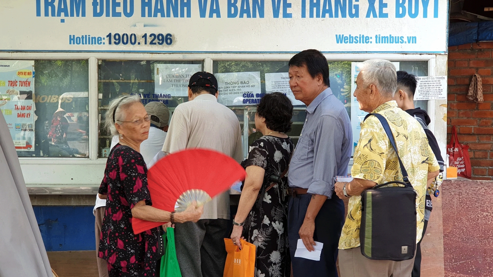 Đề xuất miễn phí phương tiện công cộng trong 4 dịp nghỉ lễ lớn