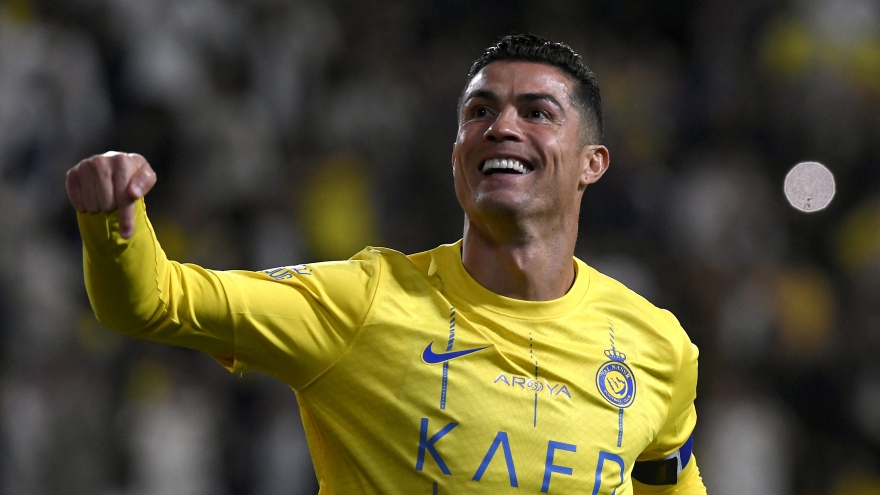Ronaldo ghi bàn, Al Nassr thắng kịch tính trước Al Fateh