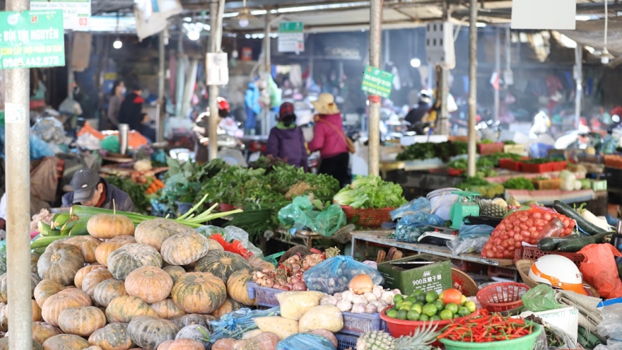 Thị trường hàng hóa ở Sơn La khá trầm lắng những ngày giáp Tết
