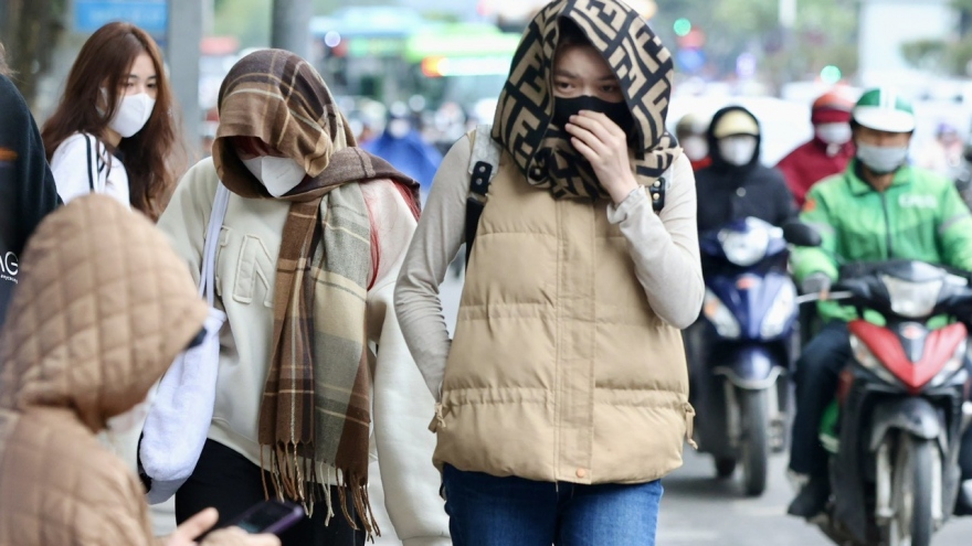 Hanoians struggle as cold air hits northern region