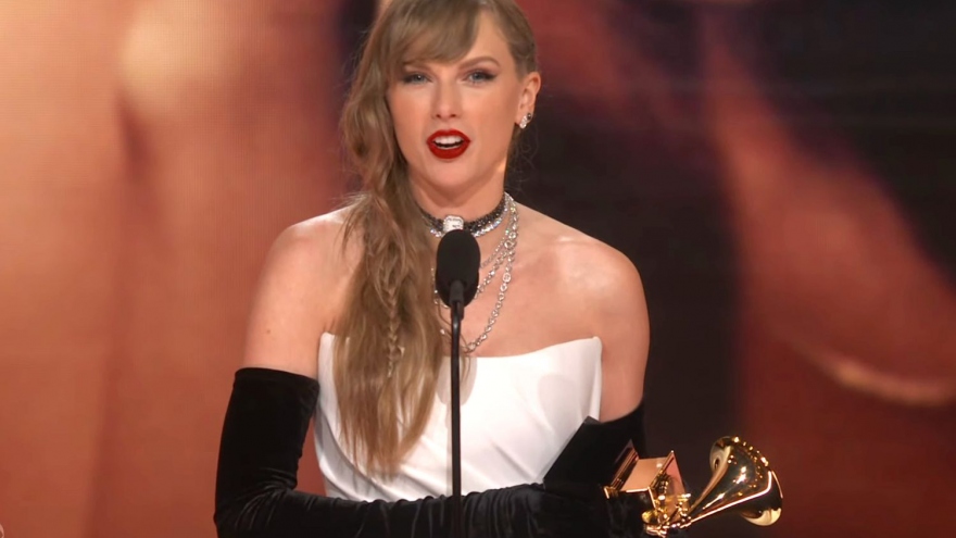 Taylor Swift lập kỷ lục với 13 giải Grammy