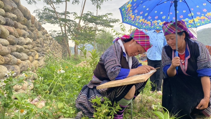 Sắc màu văn hoá - điểm tựa của du lịch Sơn La