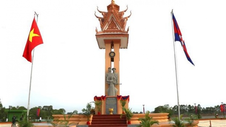 Vietnam - Cambodia Friendship Monument inaugurated in Svay Rieng