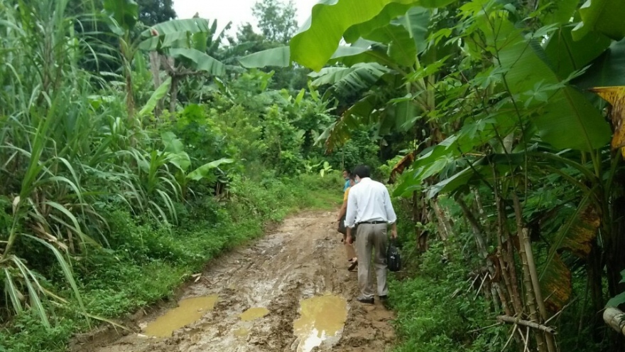 Tết của những người thầy "luồn rừng, lội suối" mời học sinh đến lớp