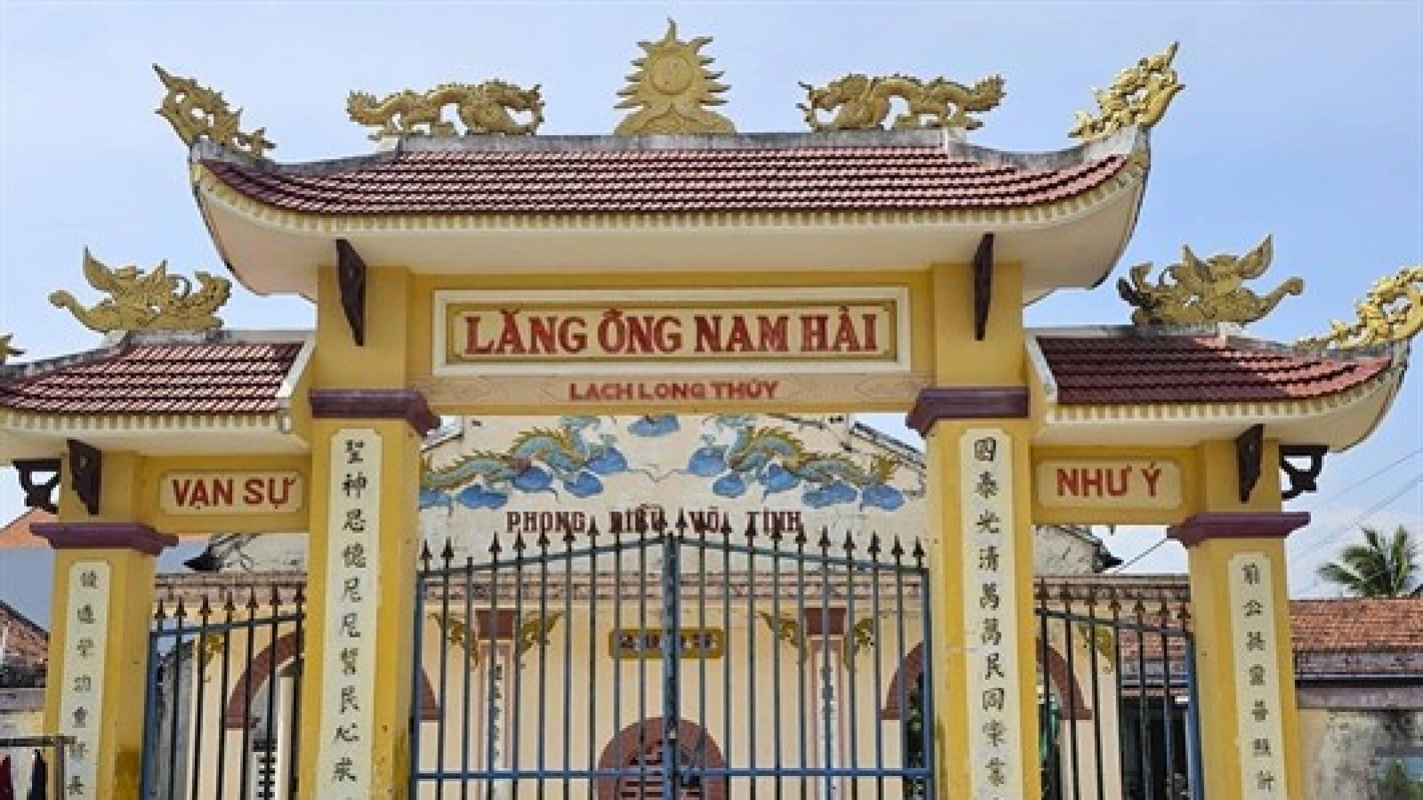 Độc đáo kiến trúc di tích bằng san hô