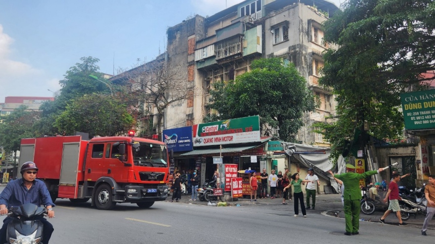 Cháy ngôi nhà 3 tầng trong phố Thanh Nhàn, Hà Nội
