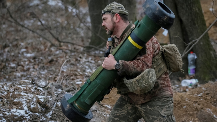 Chi phí đạn pháo Mỹ dành viện trợ cho Ukraine tăng cao