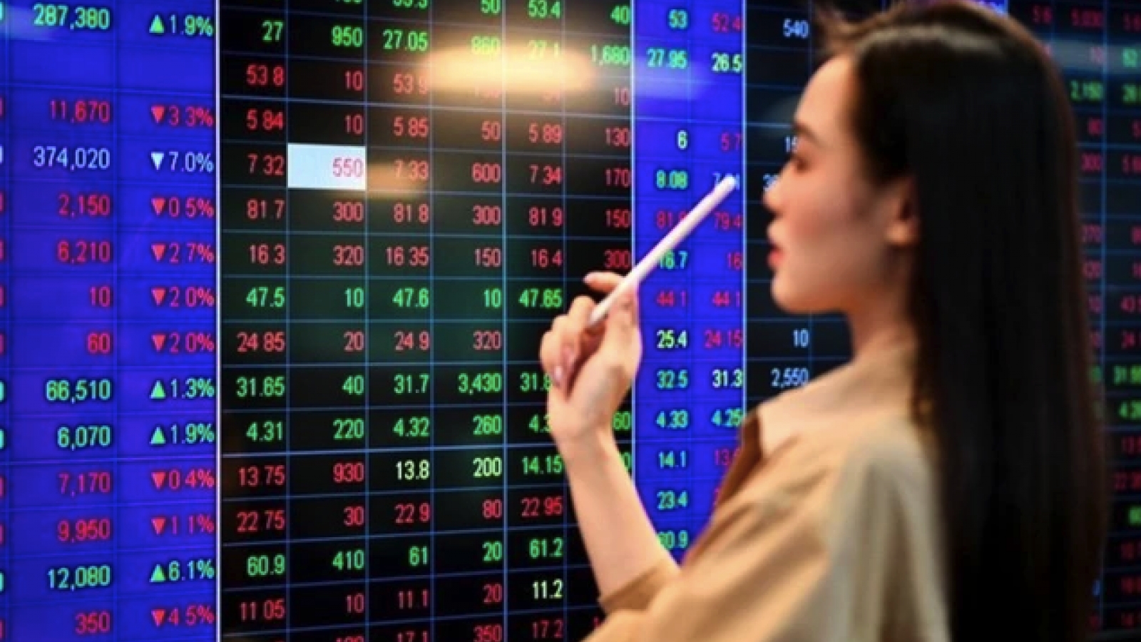 Stock market outshines savings, real estate, gold, attracting domestic investors
