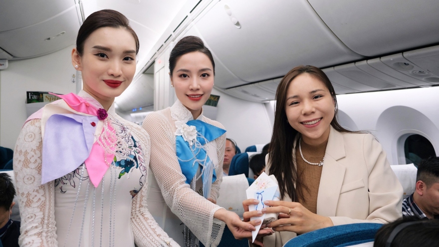 Vietnam Airlines lan tỏa thông điệp bình đẳng giới trên các chuyến bay ngày 8/3