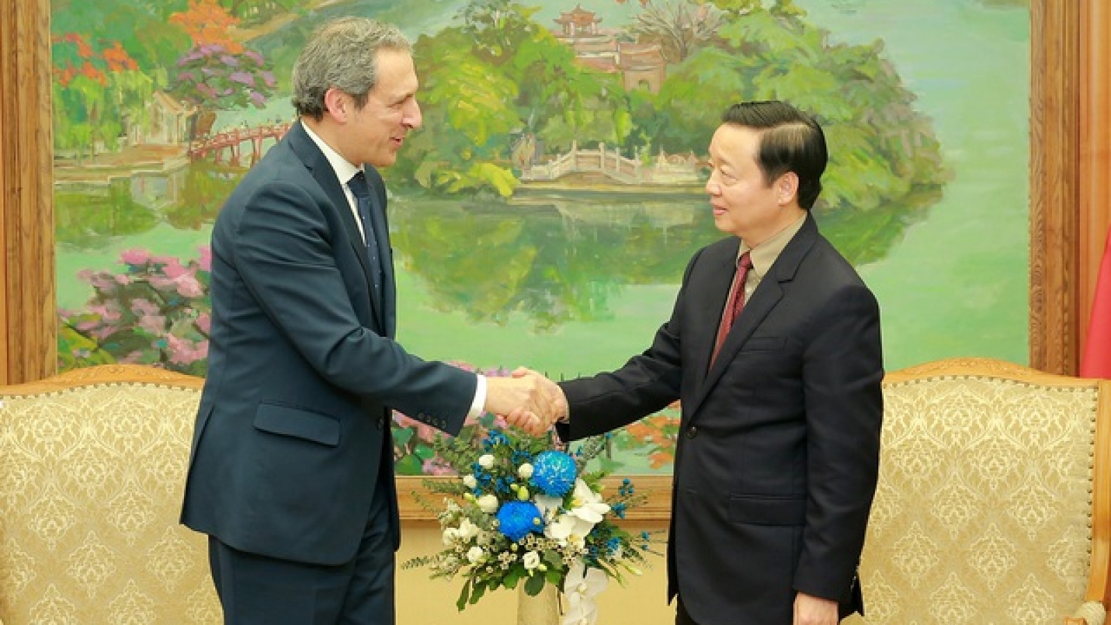 Deputy PM applauds Airbus Group’s fruitful cooperation with Vietnamese partners