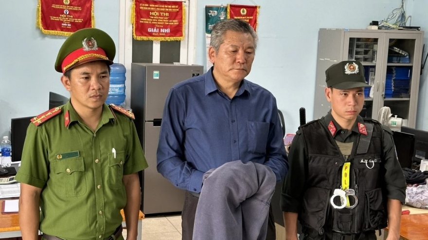 Korean director arrested over smuggling charges