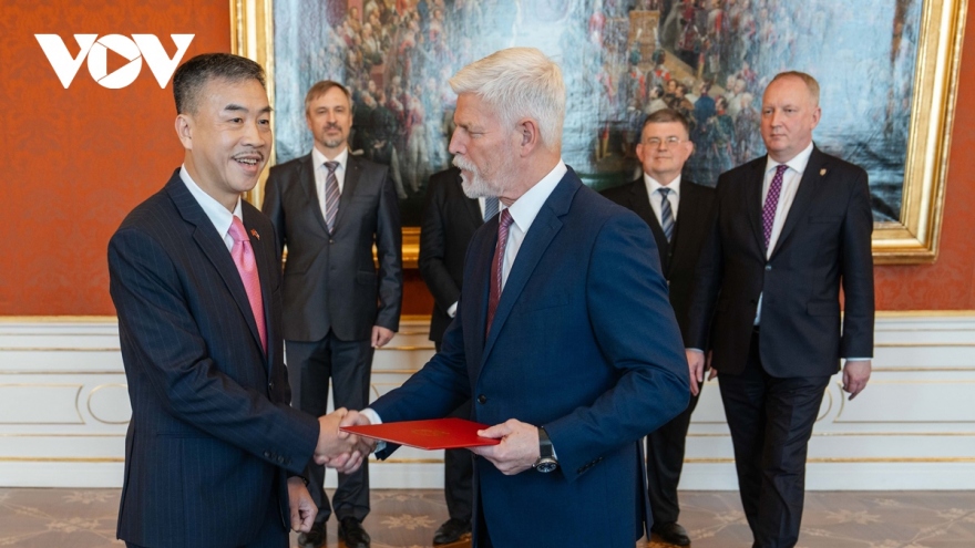 Czech Republic greatly values traditional friendship with Vietnam