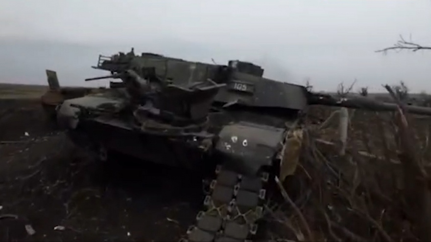 Nga tung video lính đặc nhiệm tiếp cận xe tăng Abrams bị phá hủy ở Avdiivka