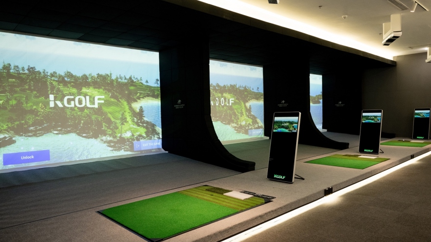 Golfer trải nghiệm hệ thống golf 3D đạt chuẩn 5 sao của chủ đầu tư handicap quốc gia